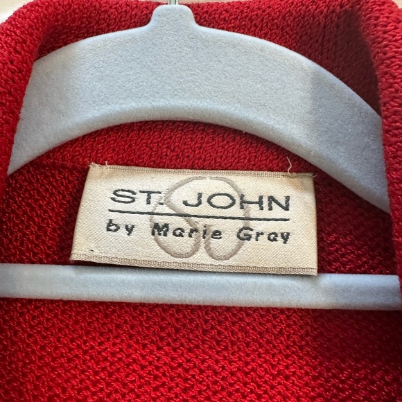 St. John Vibrant Red Blazer - Picture 10 of 11